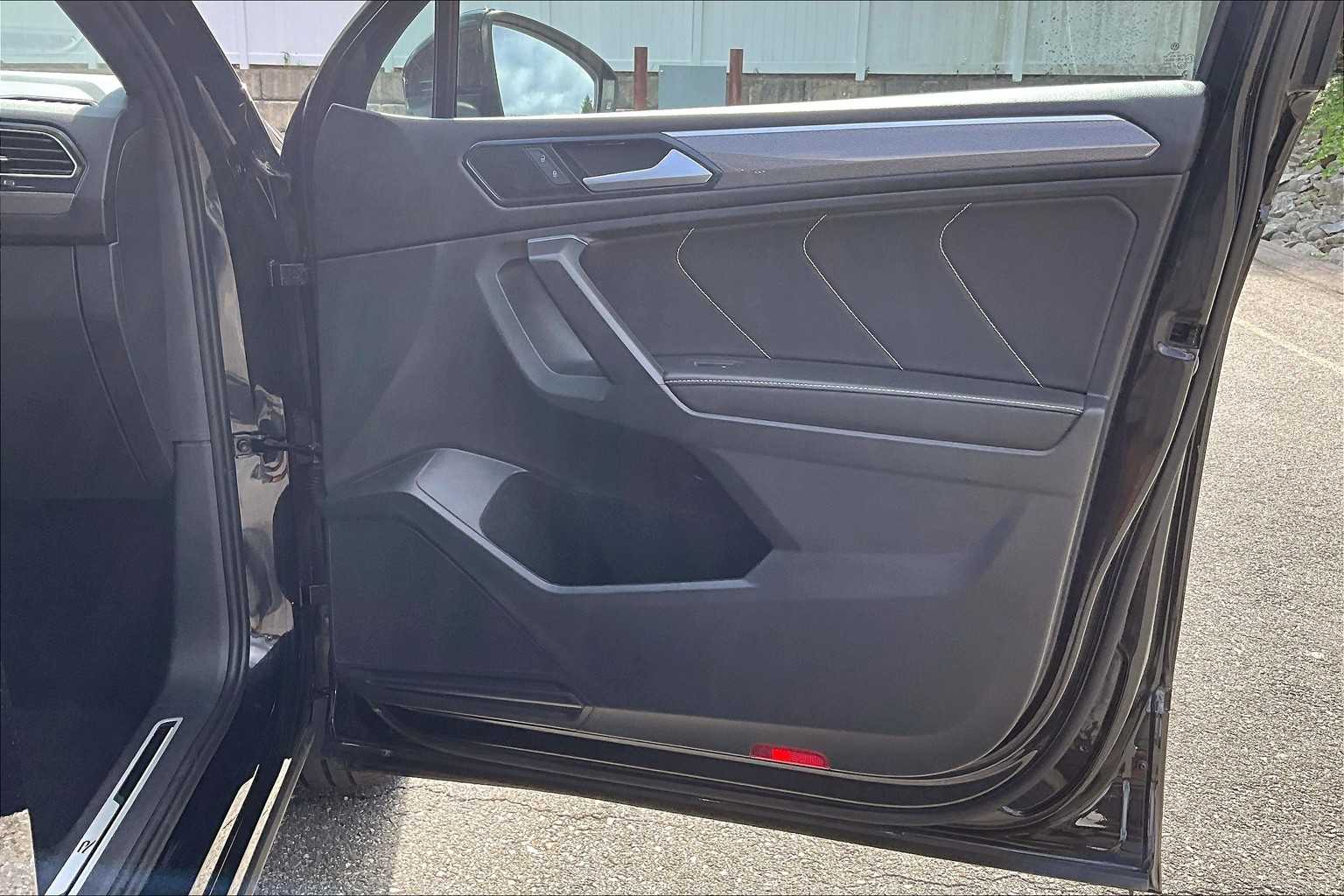 2022 Volkswagen Tiguan SE R-Line Black - Photo 12