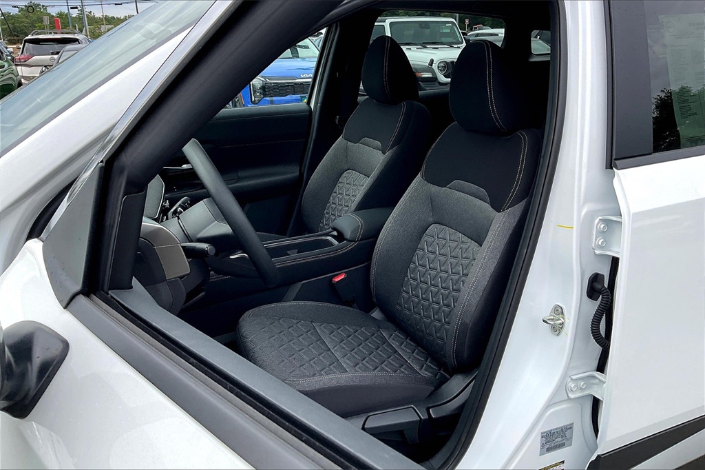 2025 Nissan Kicks SV - Photo 11