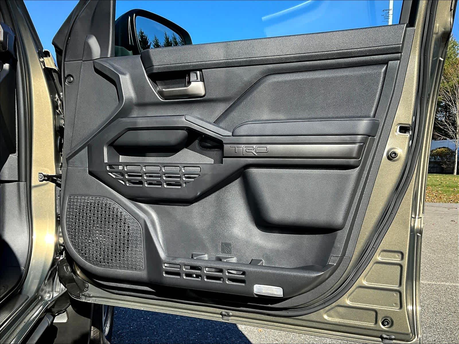 2025 Toyota Tacoma TRD Sport - Photo 12