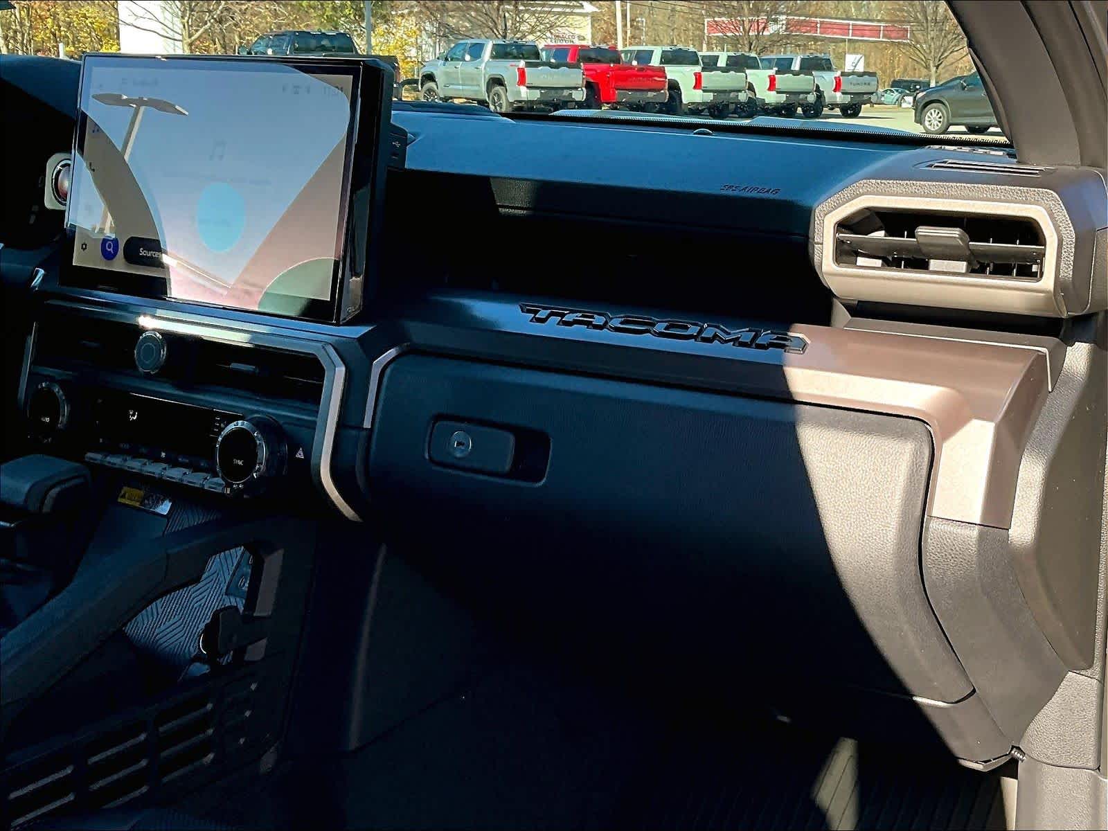 2025 Toyota Tacoma TRD Sport - Photo 13