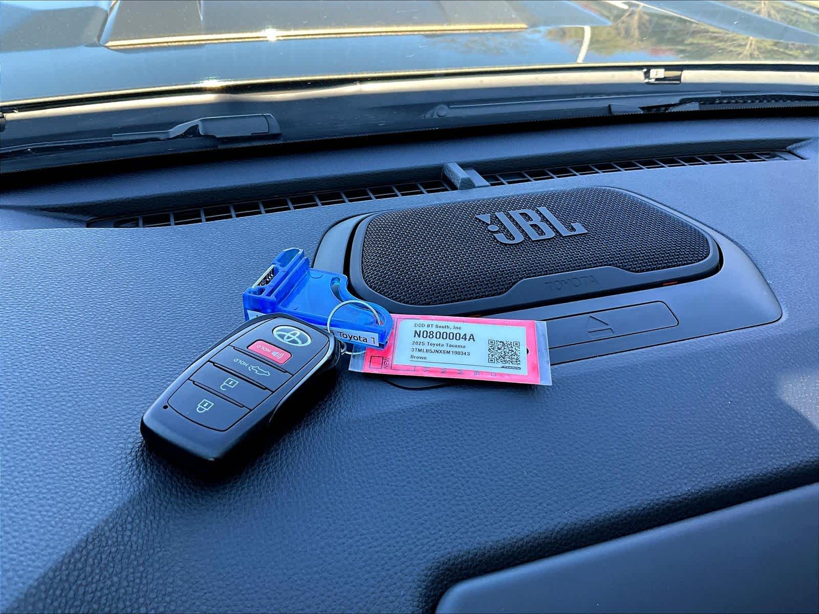 2025 Toyota Tacoma TRD Sport - Photo 31