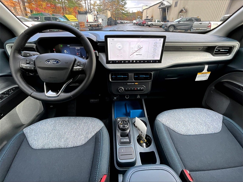 2025 Ford Maverick XLT - Photo 6