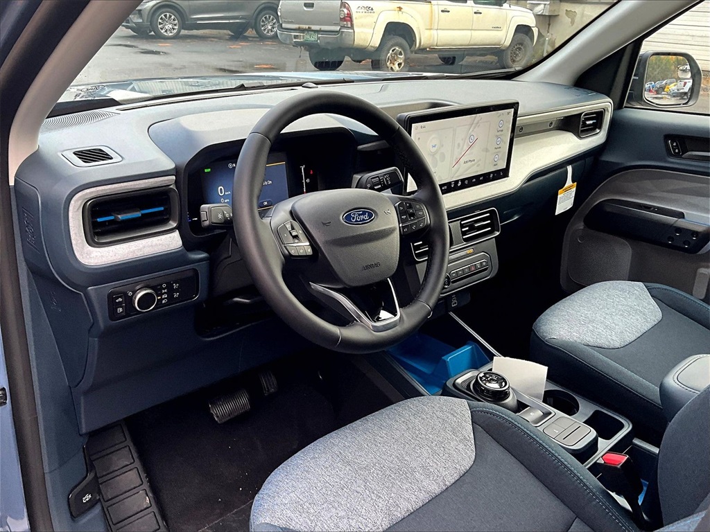 2025 Ford Maverick XLT - Photo 7