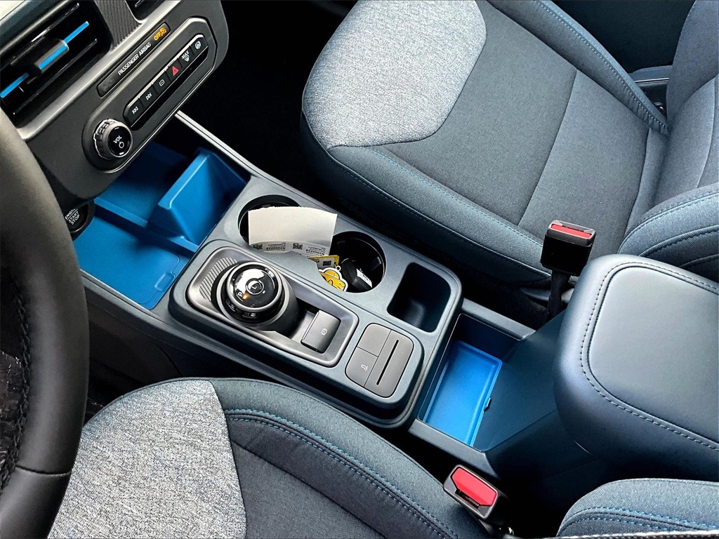 2025 Ford Maverick XLT - Photo 9