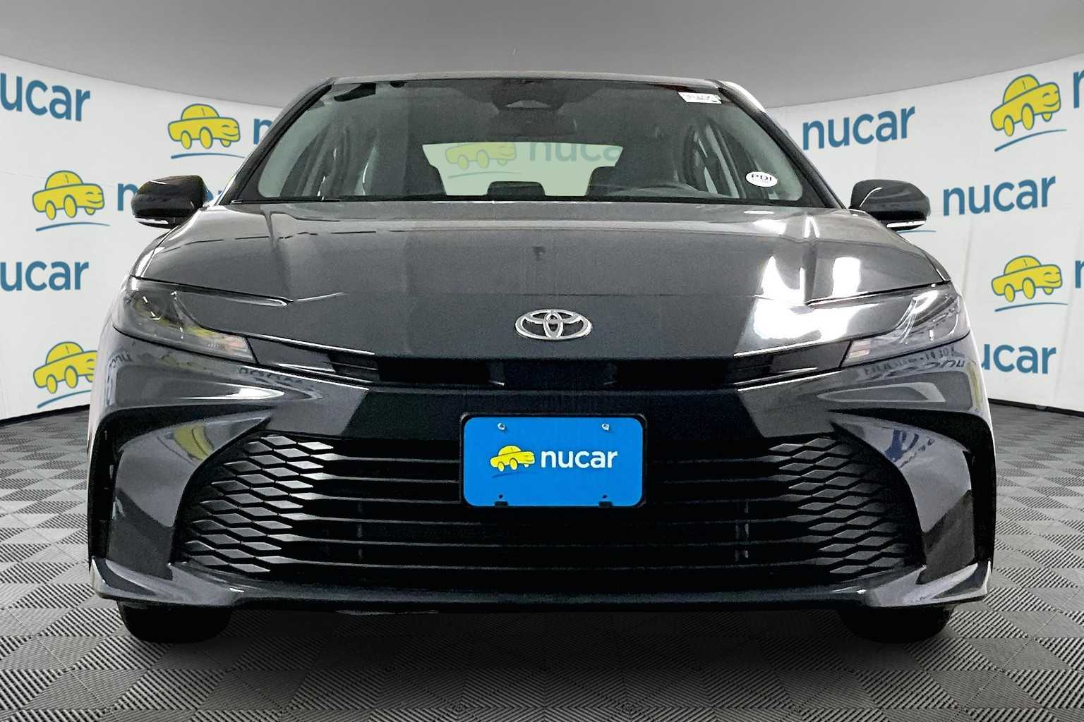 2025 Toyota Camry LE - Photo 3