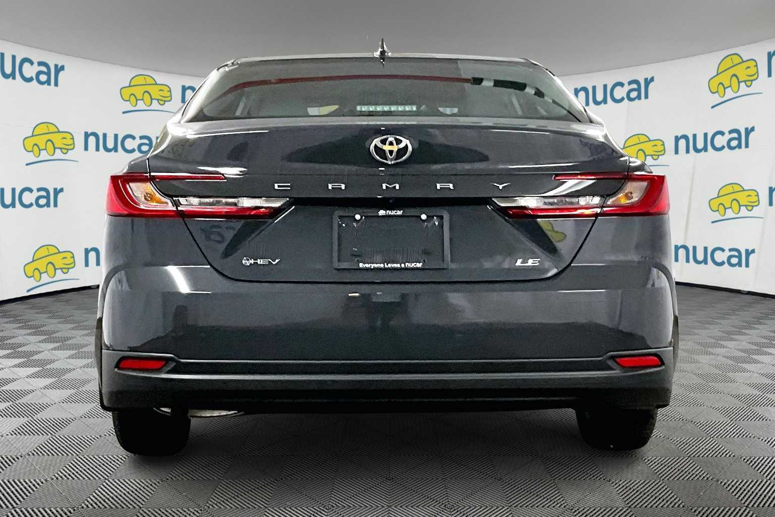 2025 Toyota Camry LE - Photo 6