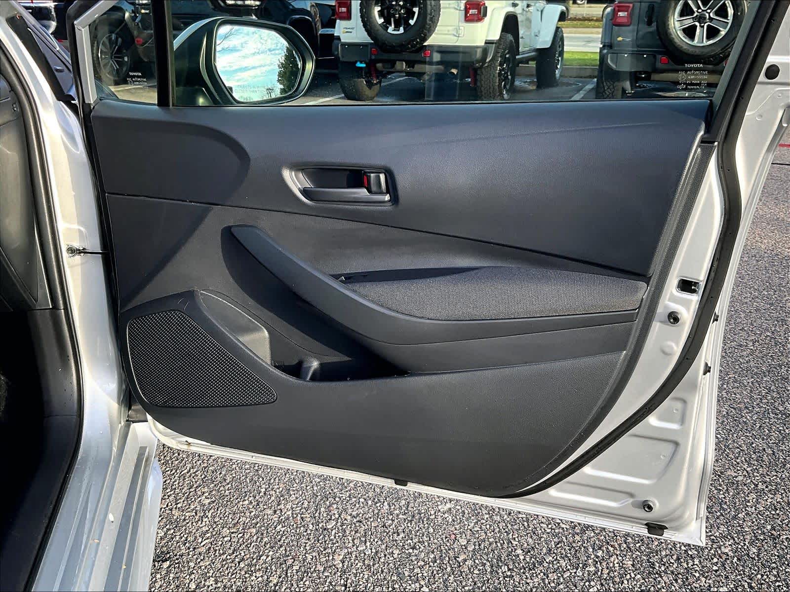 2024 Toyota Corolla LE - Photo 12