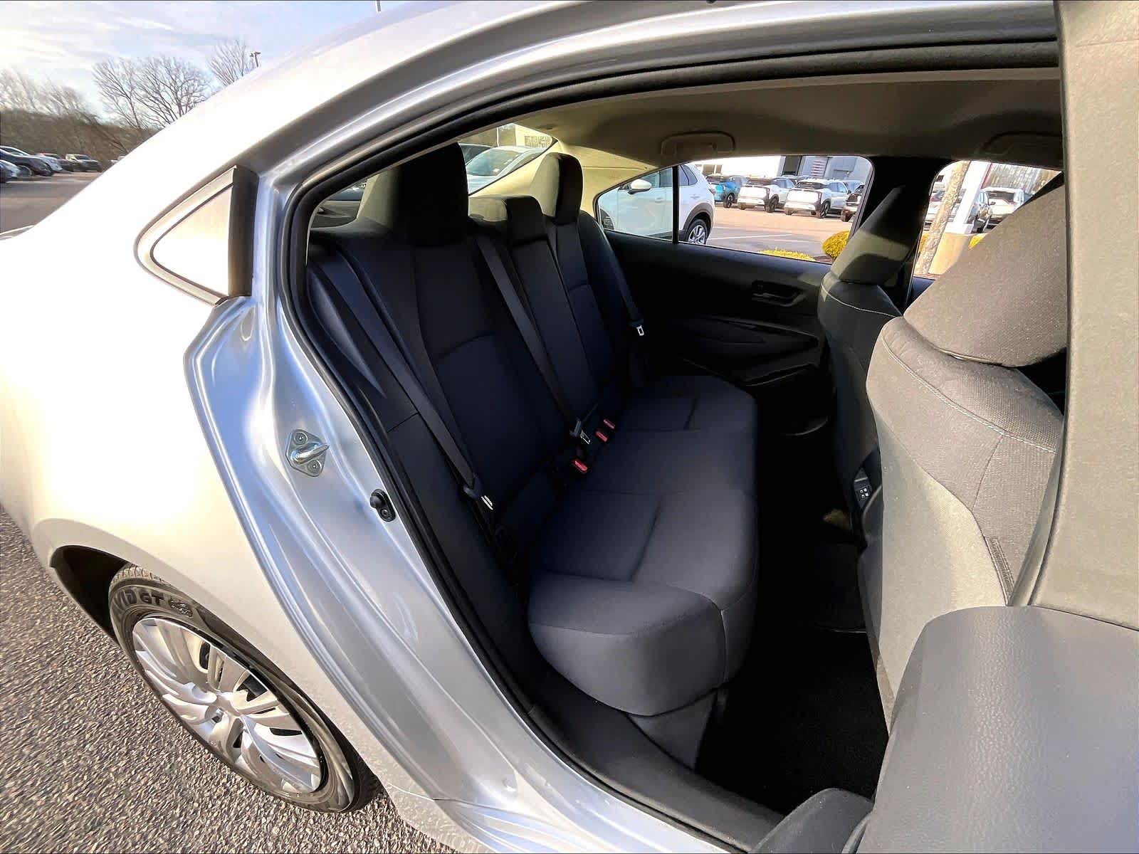 2024 Toyota Corolla LE - Photo 16