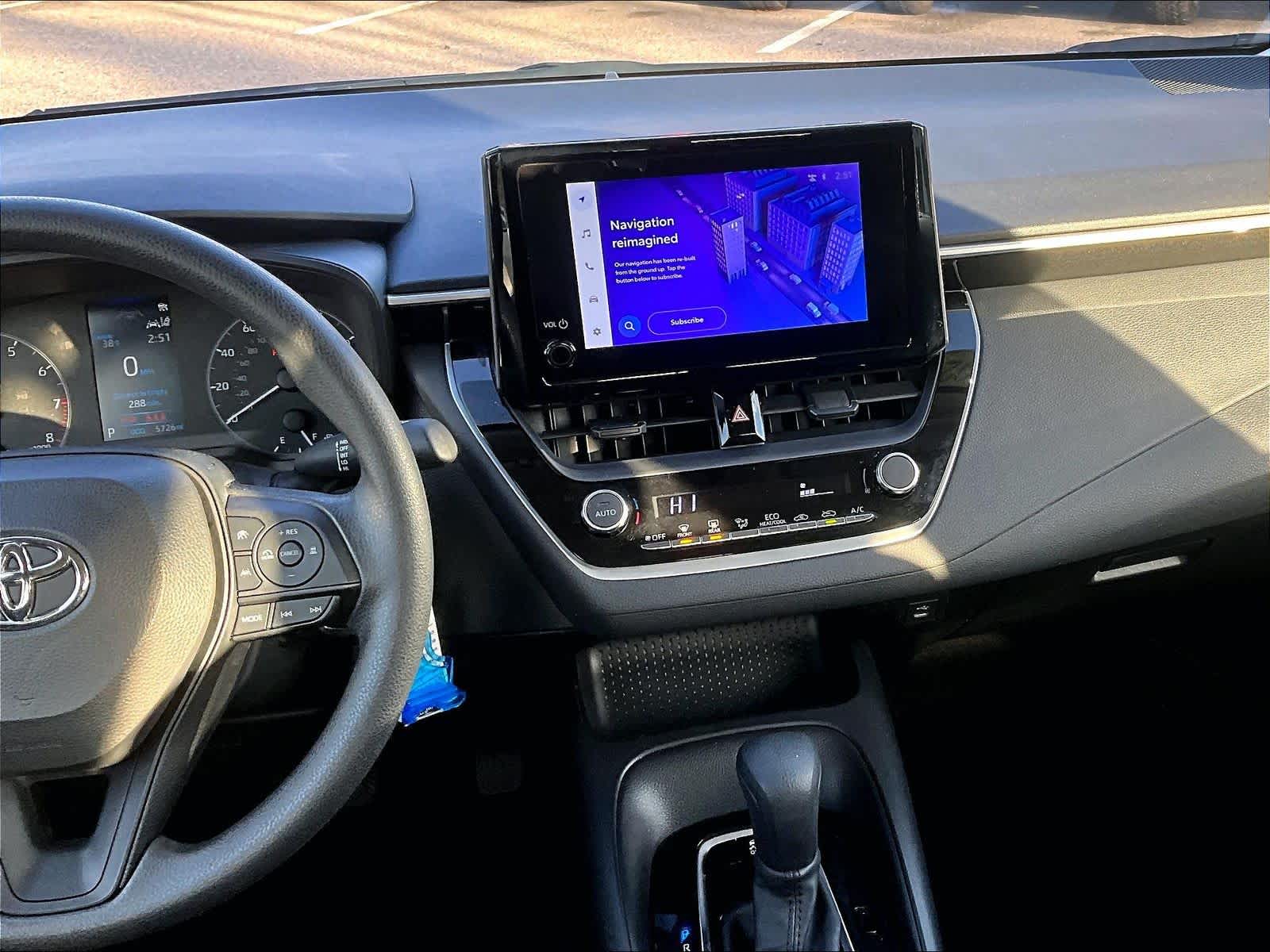 2024 Toyota Corolla LE - Photo 18