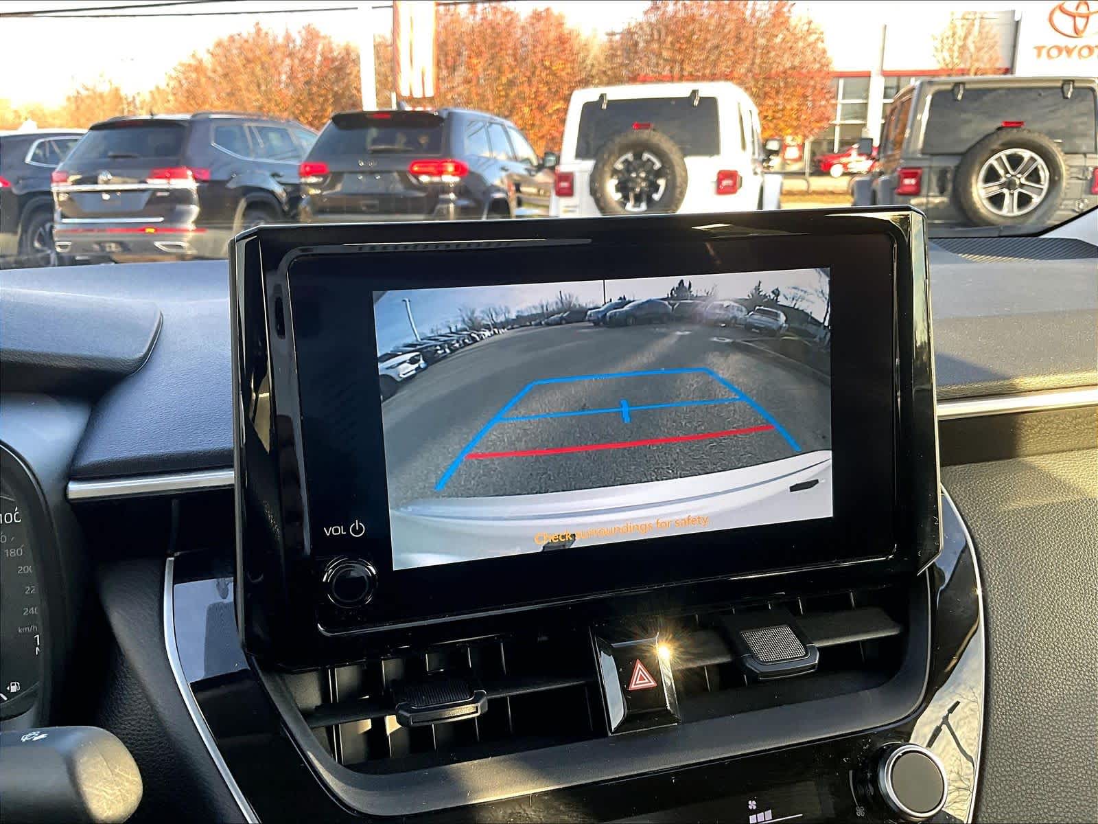 2024 Toyota Corolla LE - Photo 19