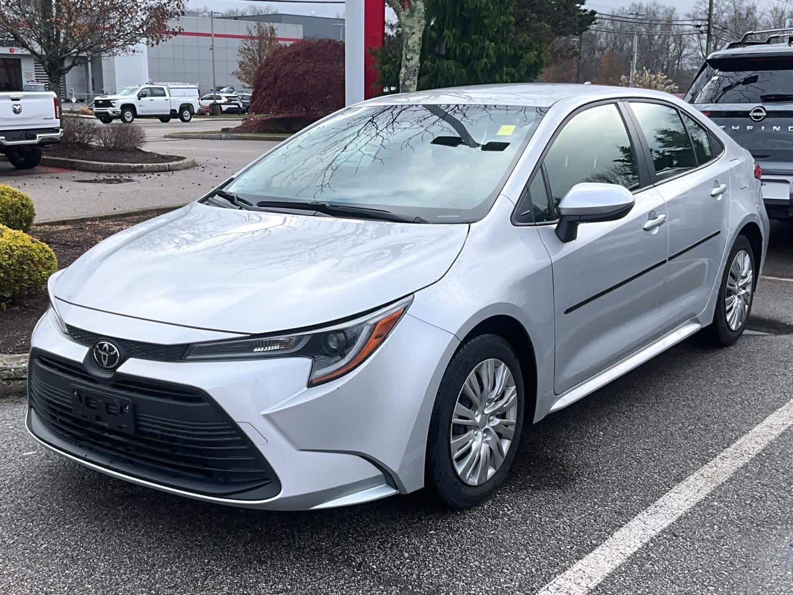 2024 Toyota Corolla LE - Photo 3