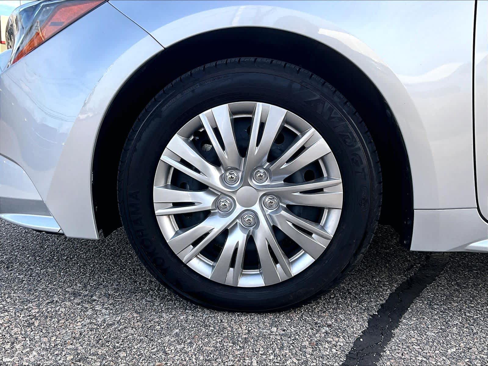 2024 Toyota Corolla LE - Photo 7