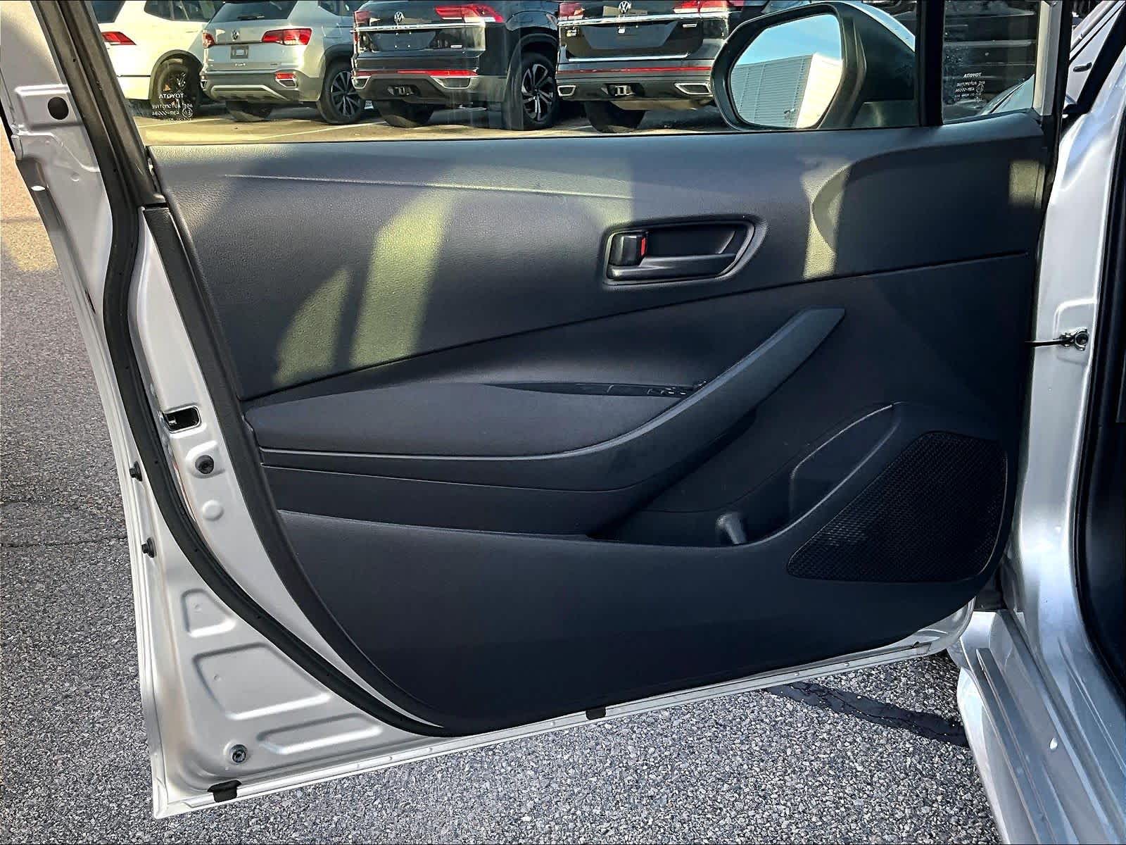 2024 Toyota Corolla LE - Photo 9