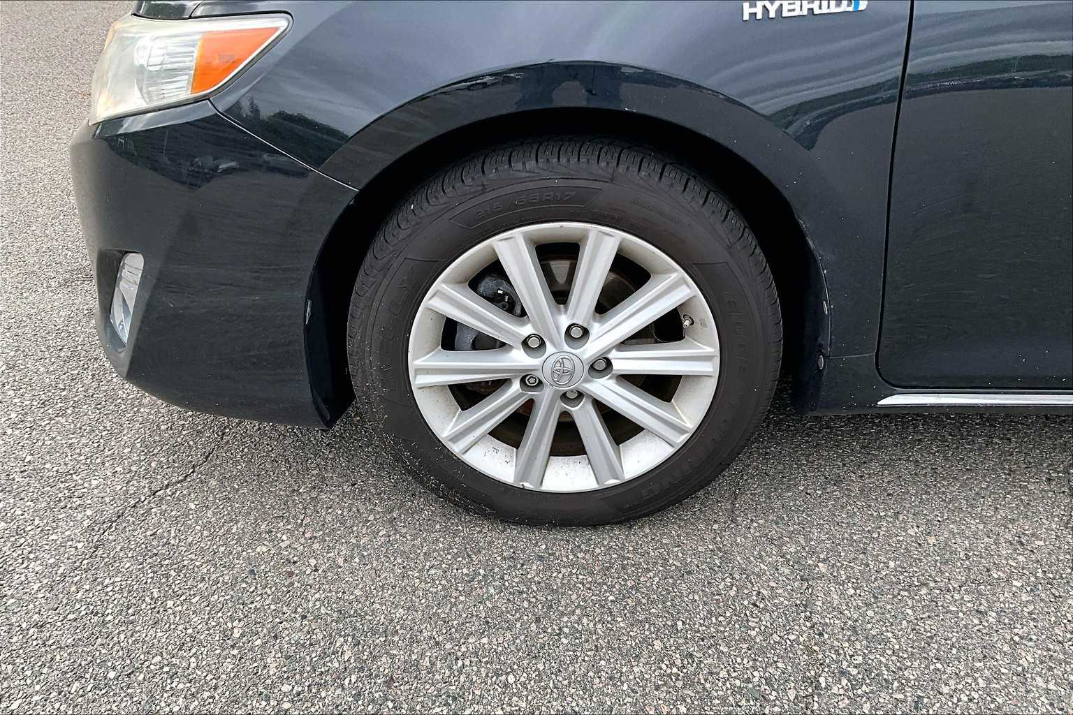 2013 Toyota Camry Hybrid XLE - Photo 4