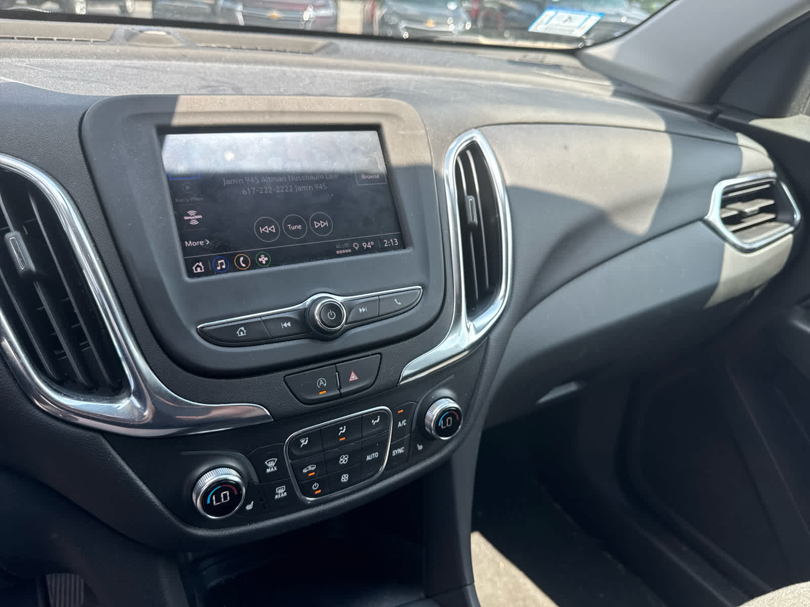 2022 Chevrolet Equinox LT - Photo 11