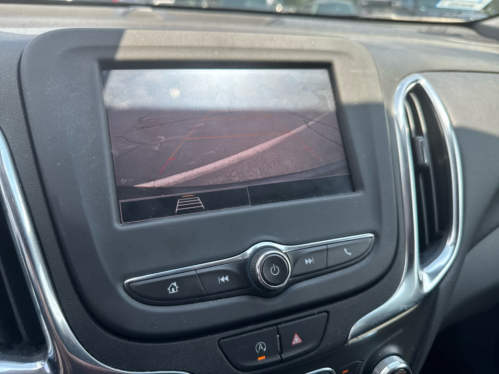 2022 Chevrolet Equinox LT - Photo 12