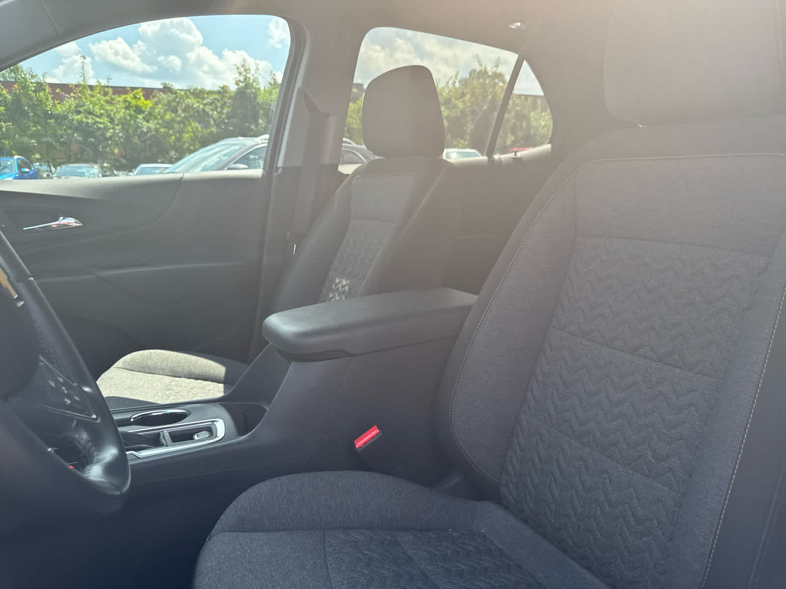 2022 Chevrolet Equinox LT - Photo 10