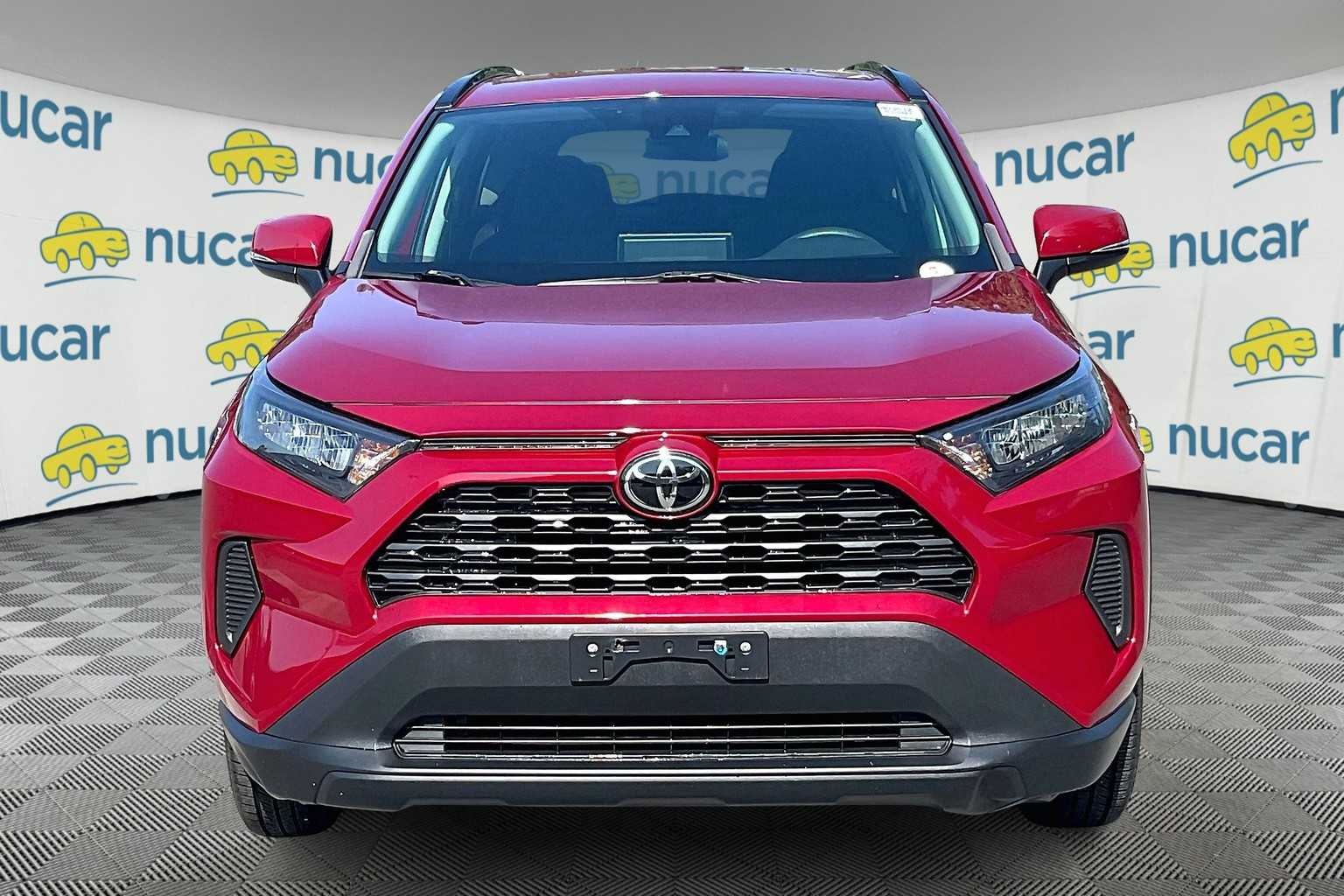 2021 Toyota RAV4 LE - Photo 2
