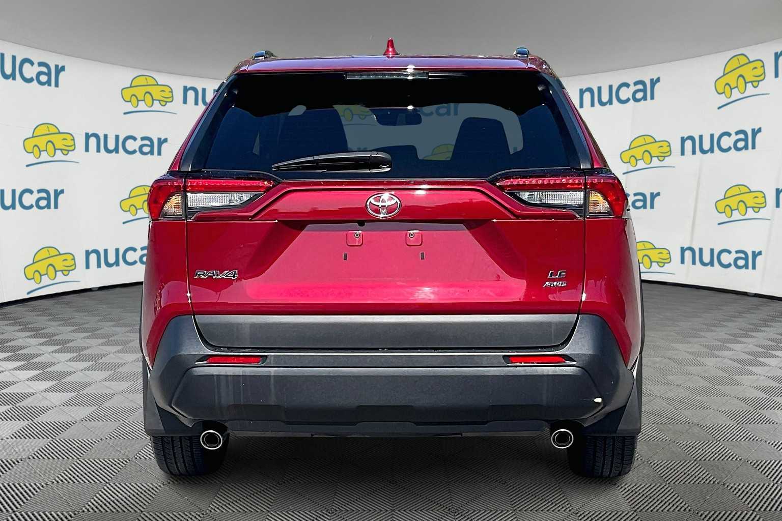 2021 Toyota RAV4 LE - Photo 5