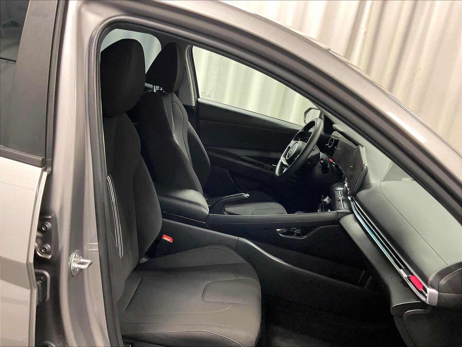 2024 Hyundai Elantra SEL - Photo 11