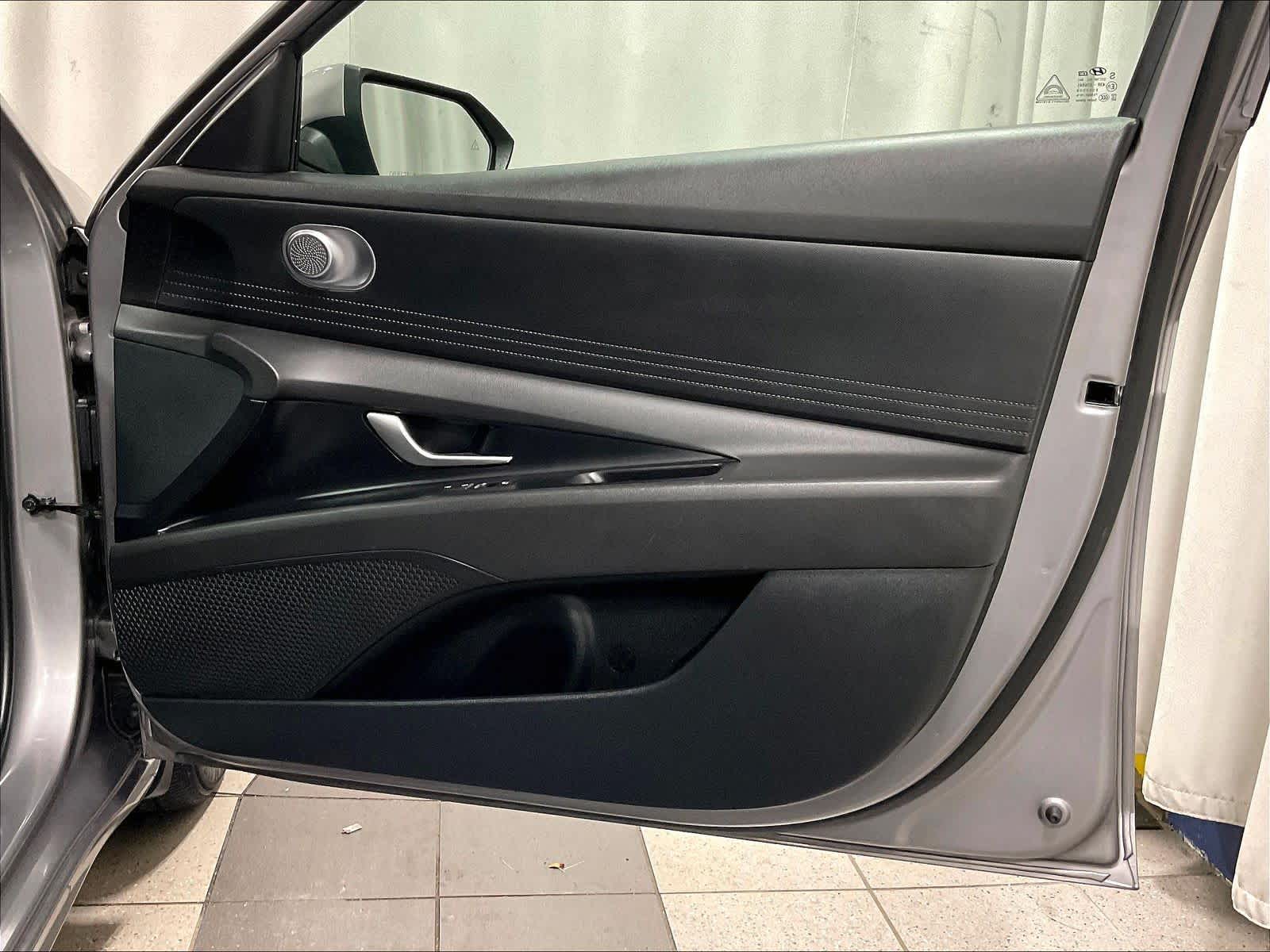 2024 Hyundai Elantra SEL - Photo 12