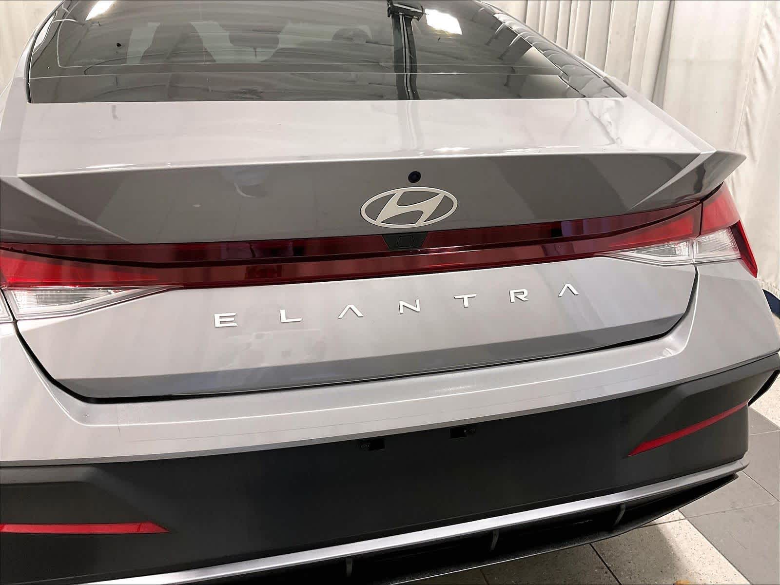 2024 Hyundai Elantra SEL - Photo 28