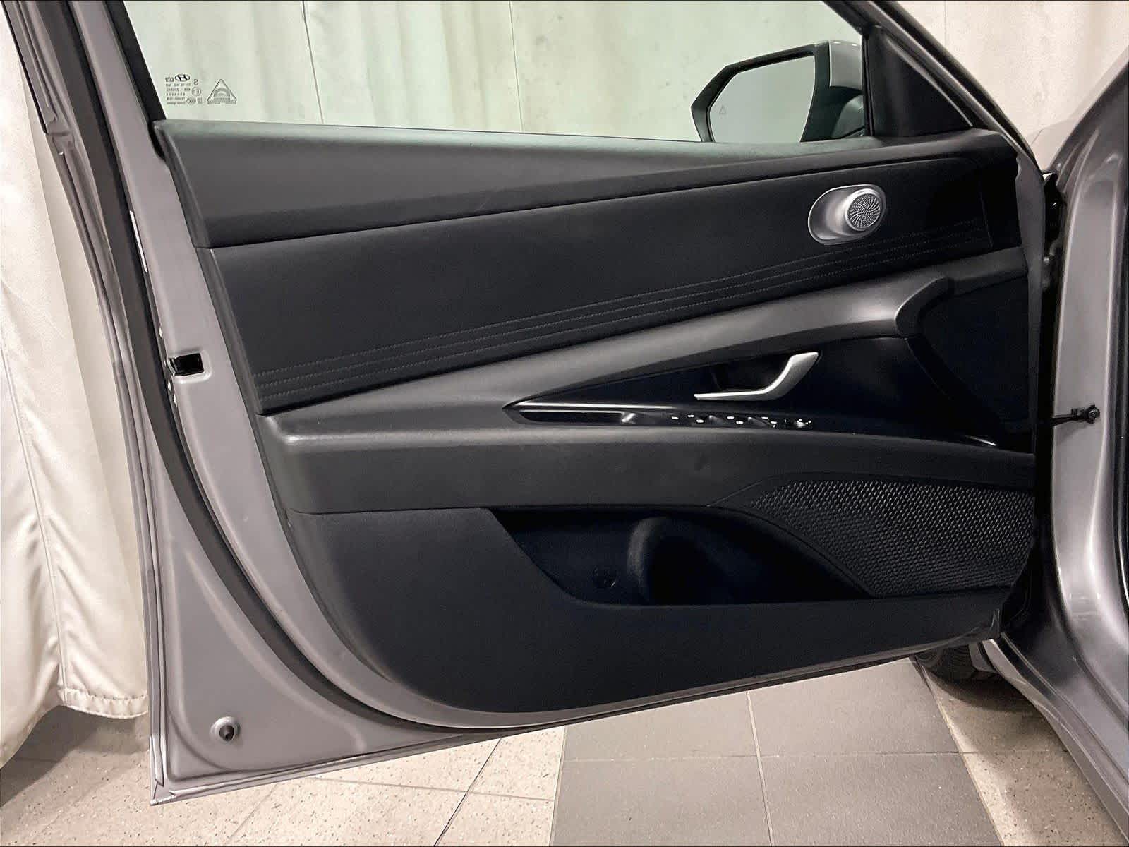 2024 Hyundai Elantra SEL - Photo 9