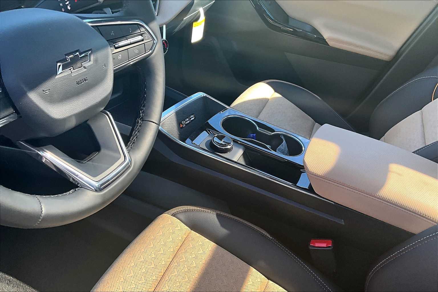 2026 Chevrolet Equinox AWD LT - Photo 14