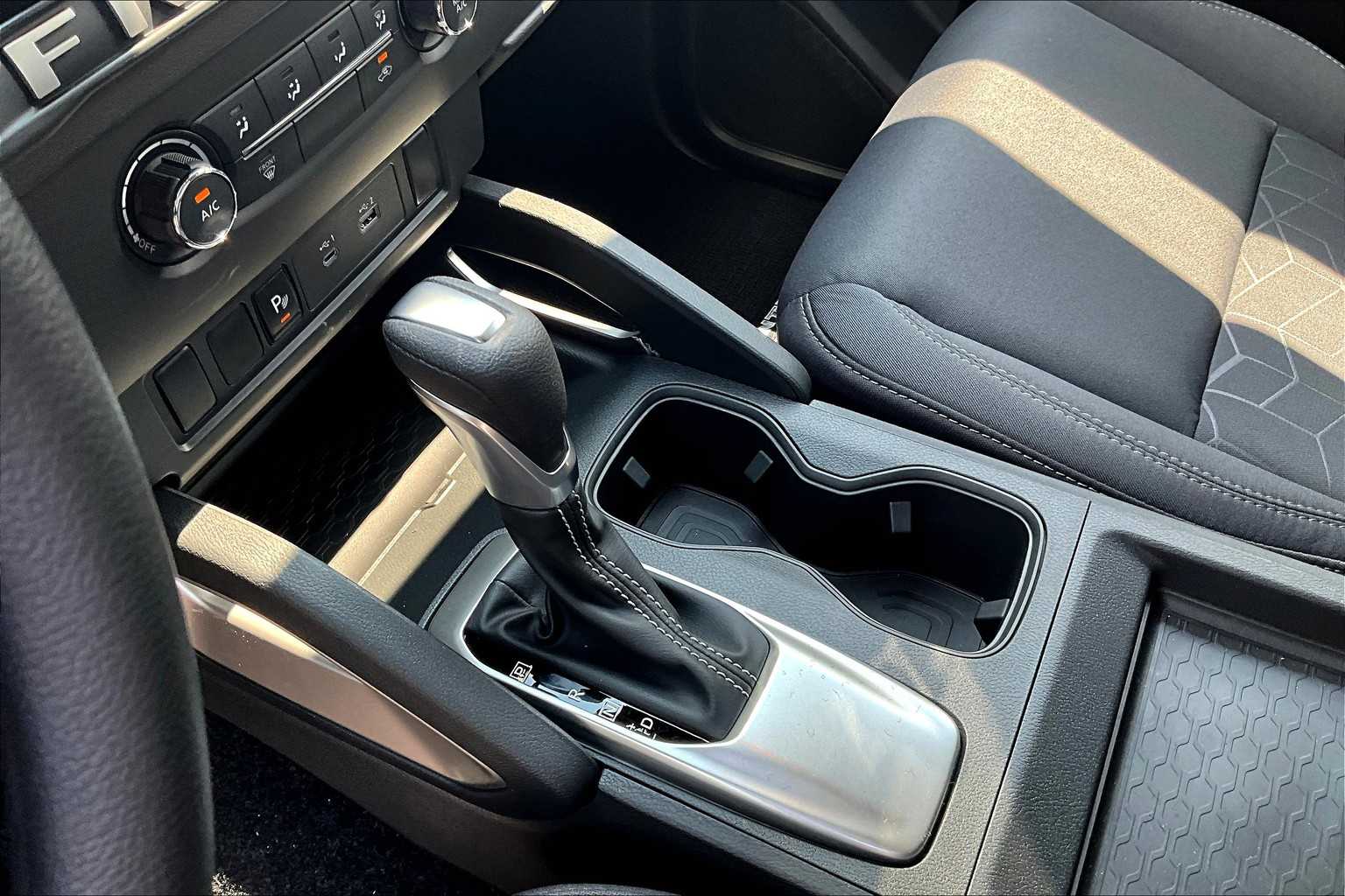 2025 Nissan Frontier SV - Photo 20