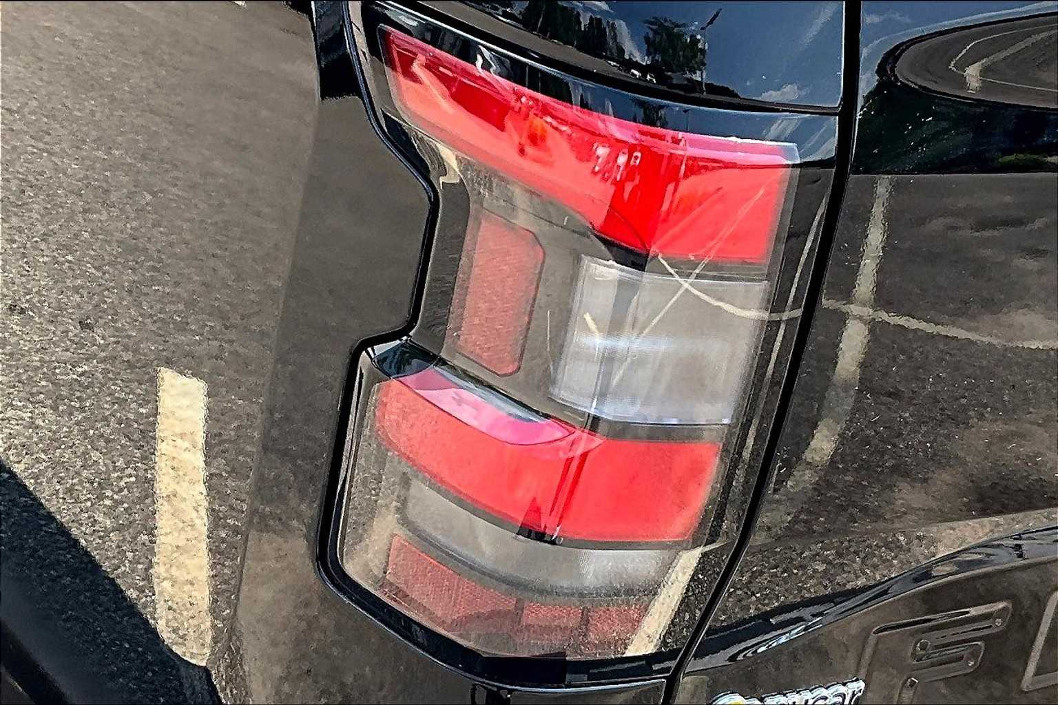 2025 Nissan Frontier SV - Photo 33