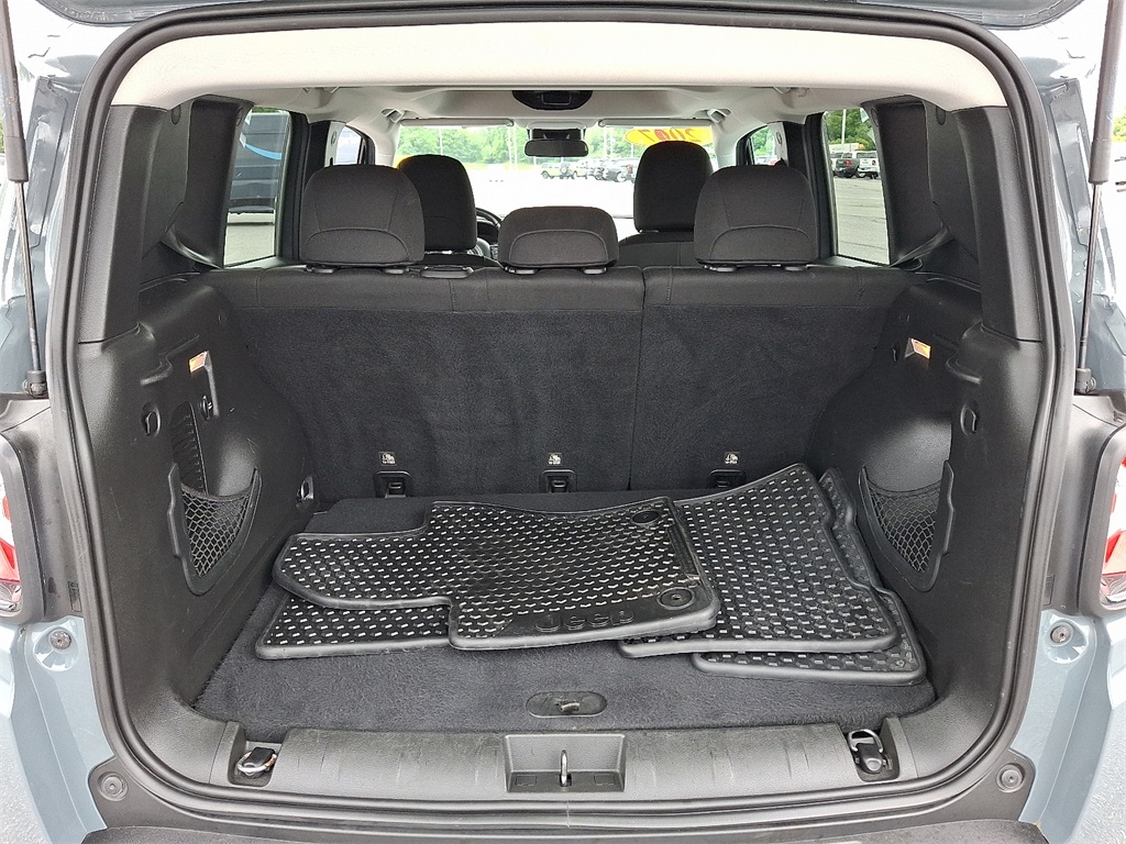 2017 Jeep Renegade Altitude - Photo 28
