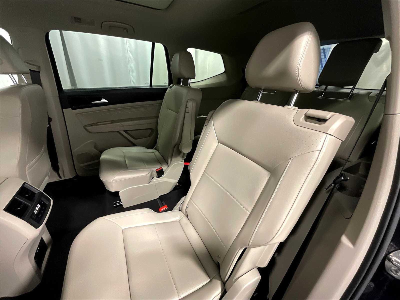 2022 Volkswagen Atlas 3.6L V6 SE w/Technology - Photo 15