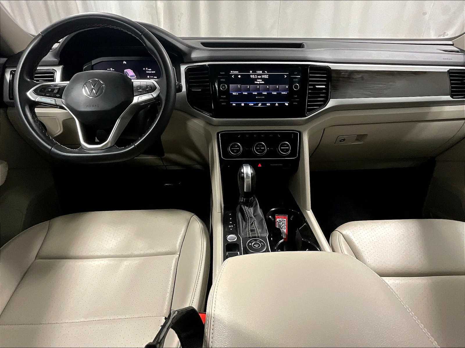 2022 Volkswagen Atlas 3.6L V6 SE w/Technology - Photo 22