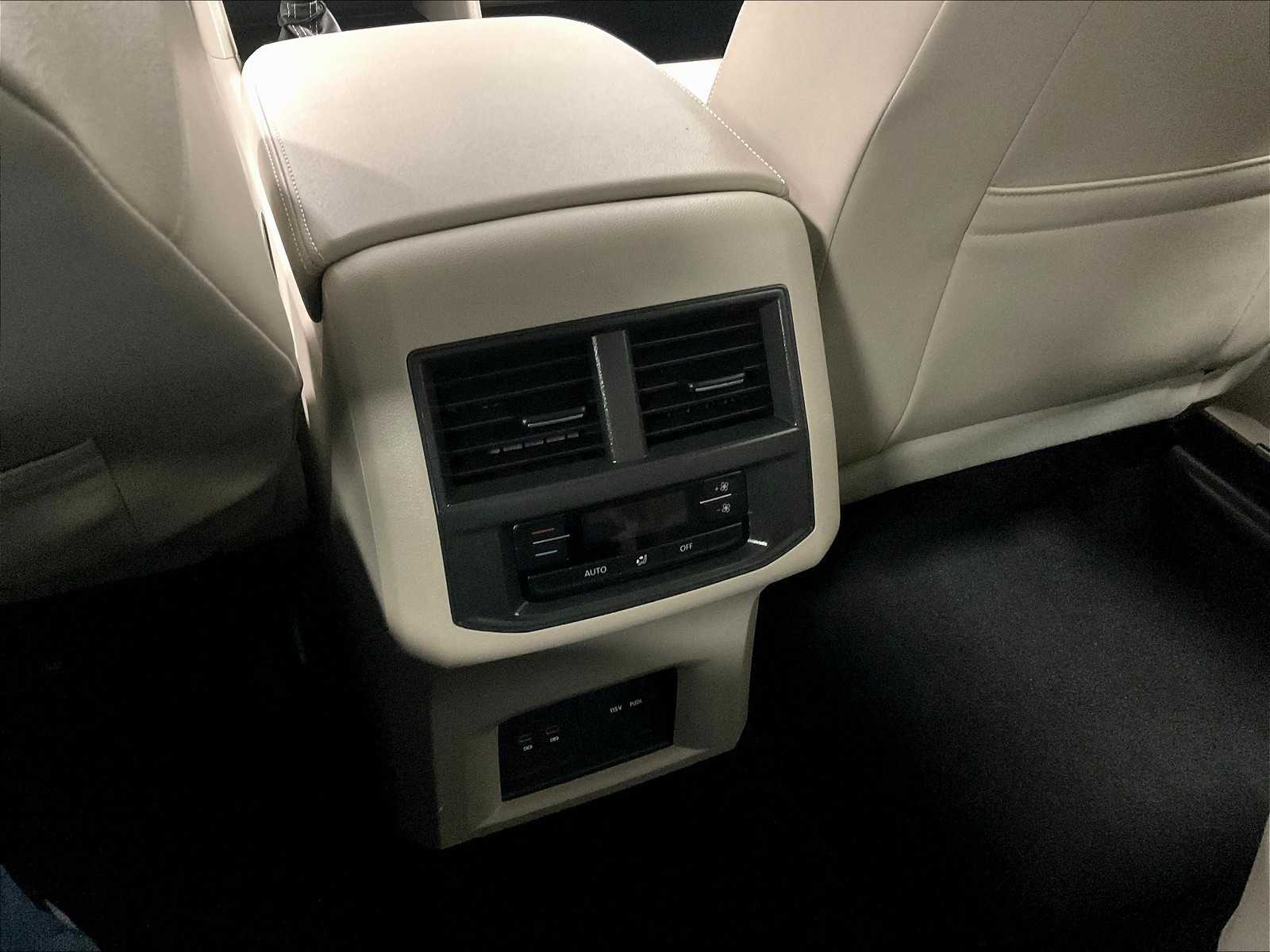 2022 Volkswagen Atlas 3.6L V6 SE w/Technology - Photo 29