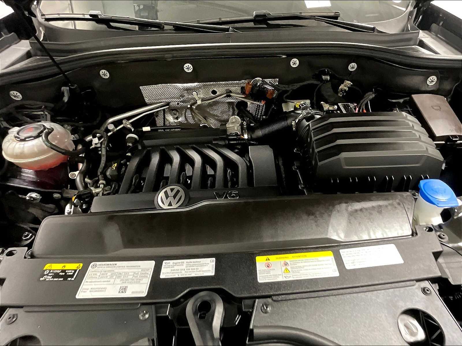 2022 Volkswagen Atlas 3.6L V6 SE w/Technology - Photo 31