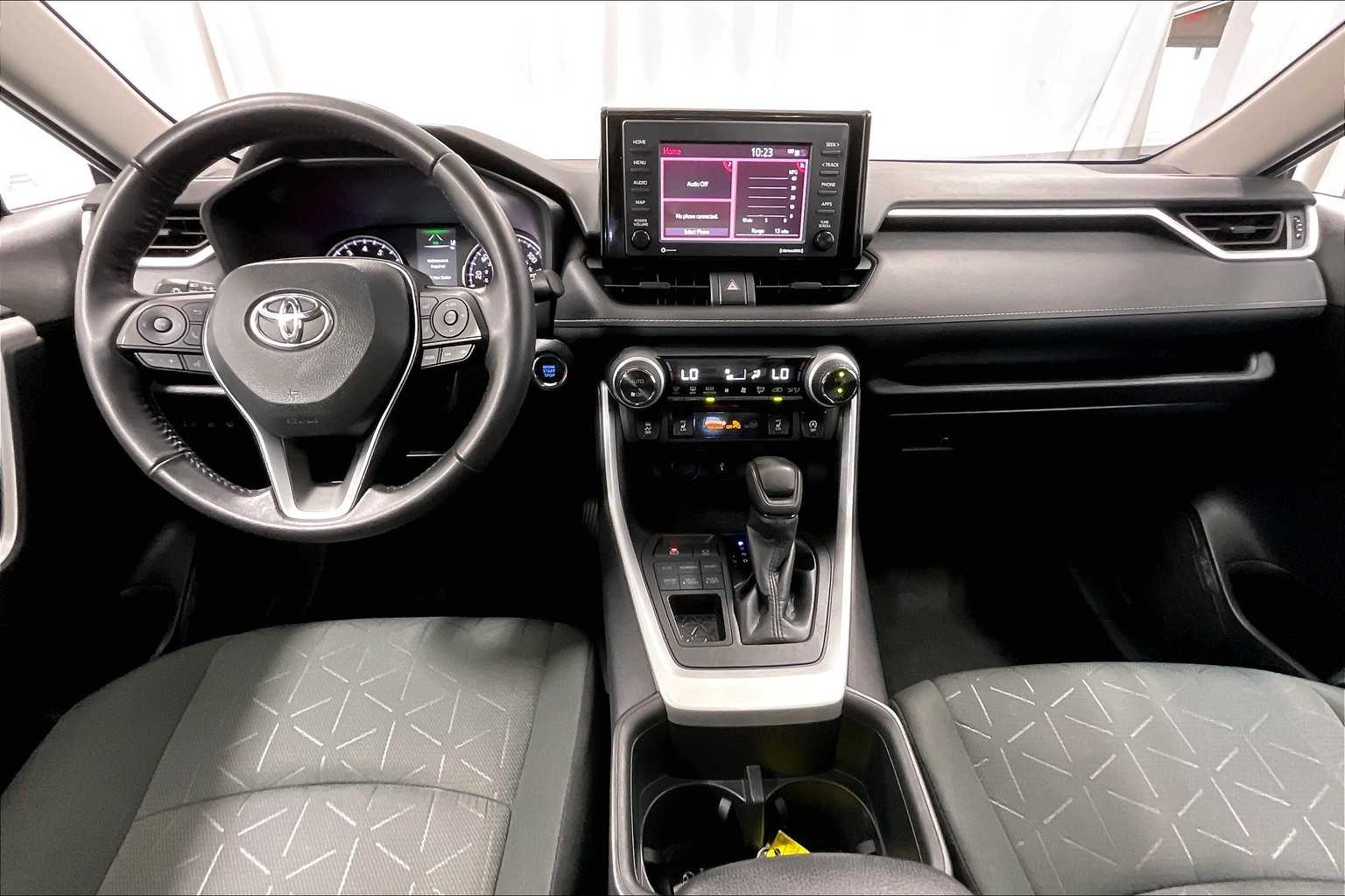 2022 Toyota RAV4 XLE - Photo 21
