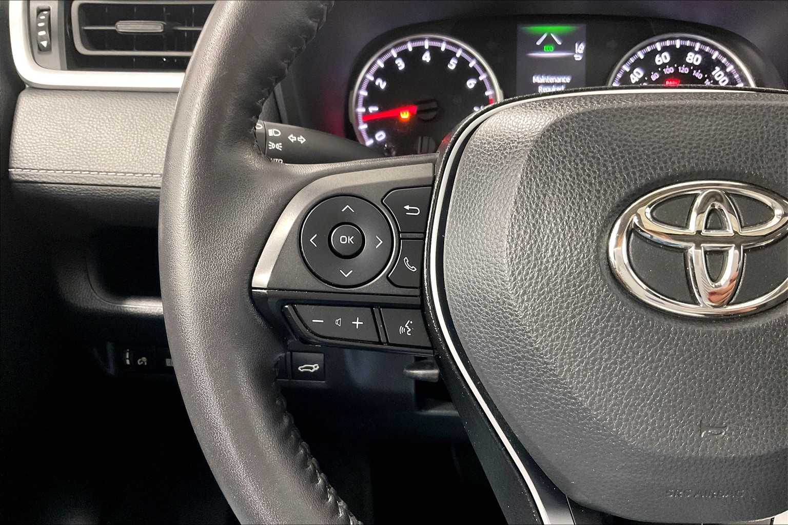 2022 Toyota RAV4 XLE - Photo 23