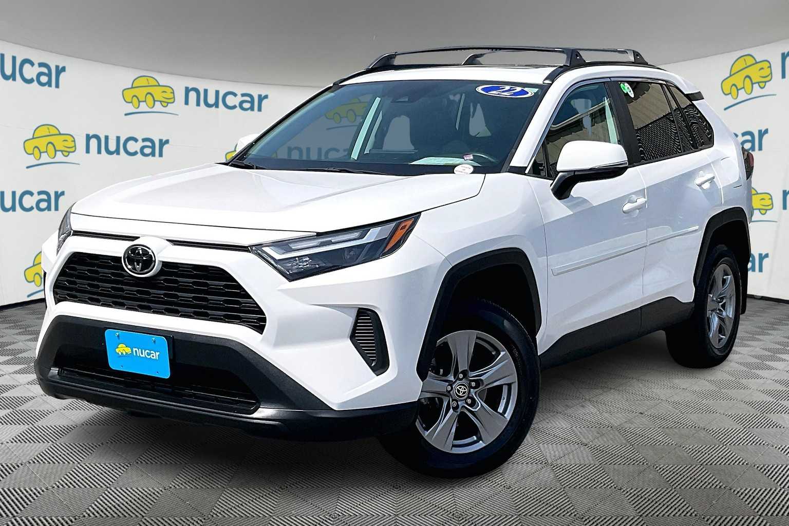 2022 Toyota RAV4 XLE - Photo 3