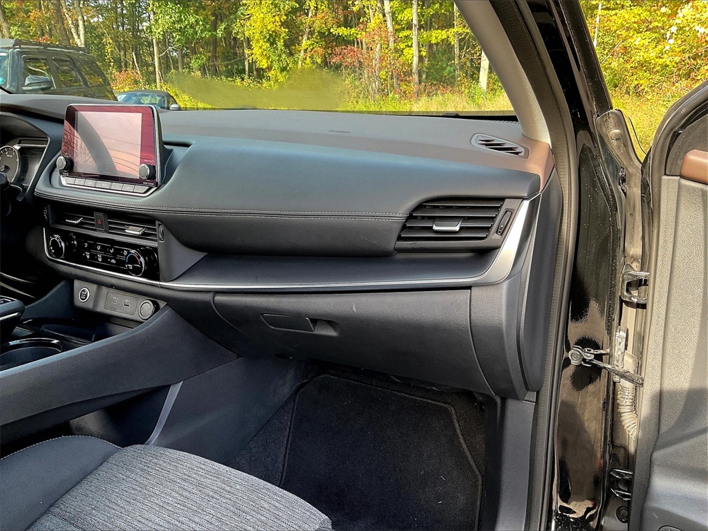 2021 Nissan Rogue S - Photo 12