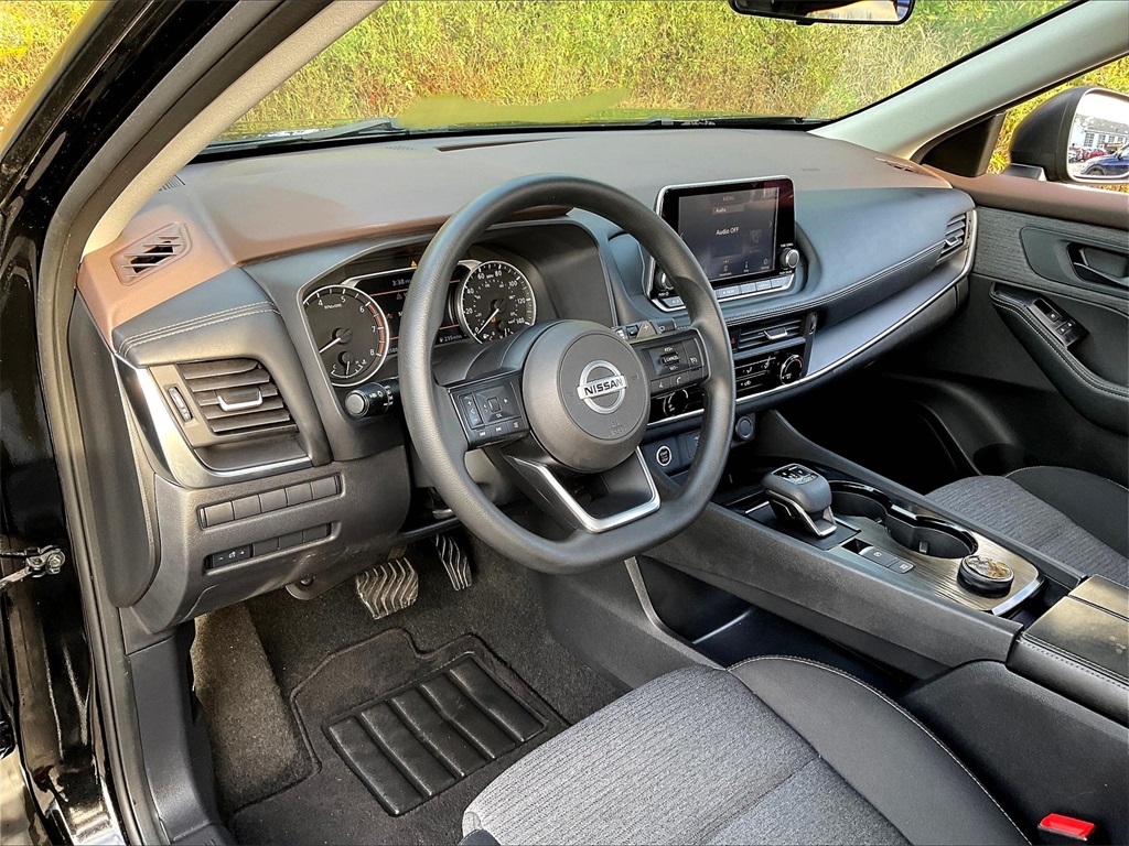 2021 Nissan Rogue S - Photo 8