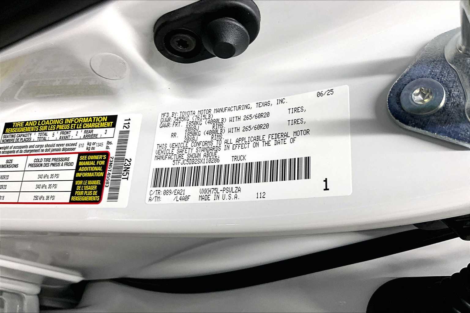 2025 Toyota Tundra Limited Hybrid - Photo 17
