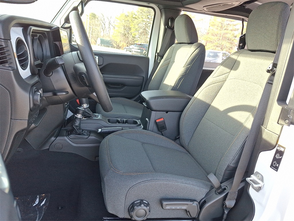 2026 Jeep Wrangler Sport - Photo 9