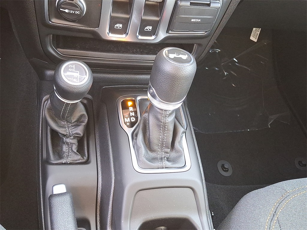 2026 Jeep Wrangler Sport - Photo 10