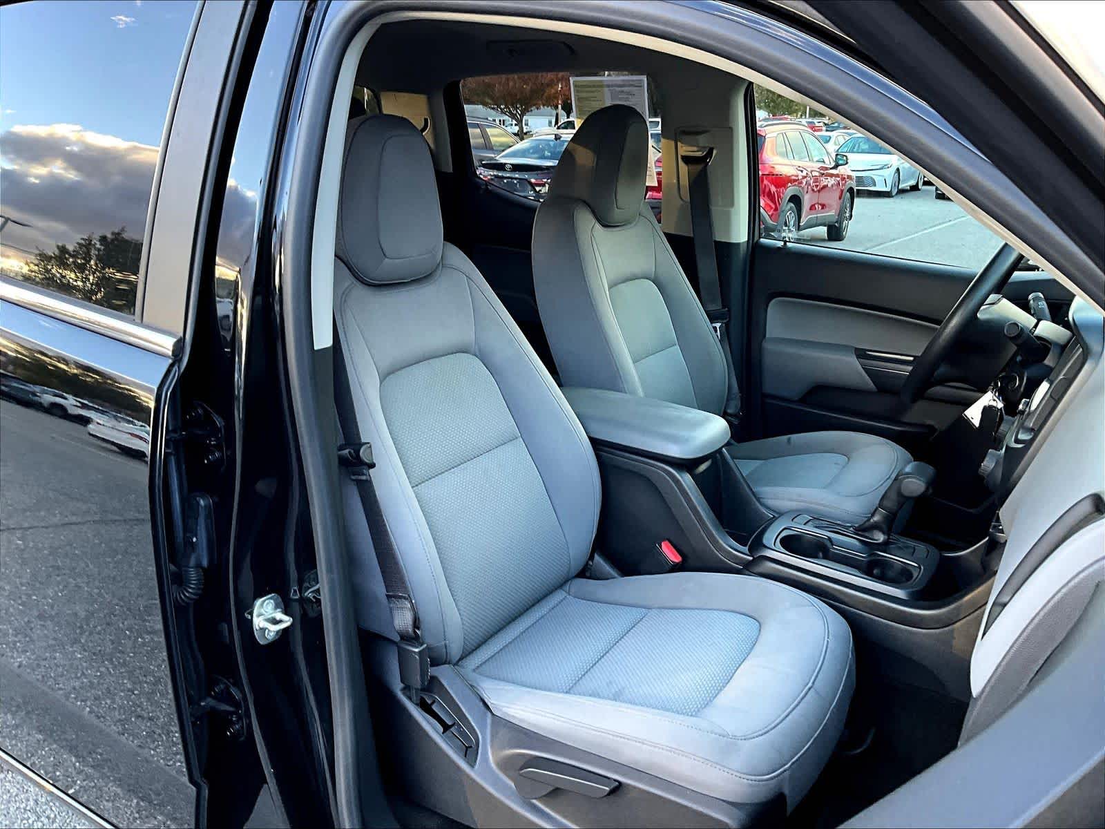 2017 Chevrolet Colorado 4WD WT - Photo 11