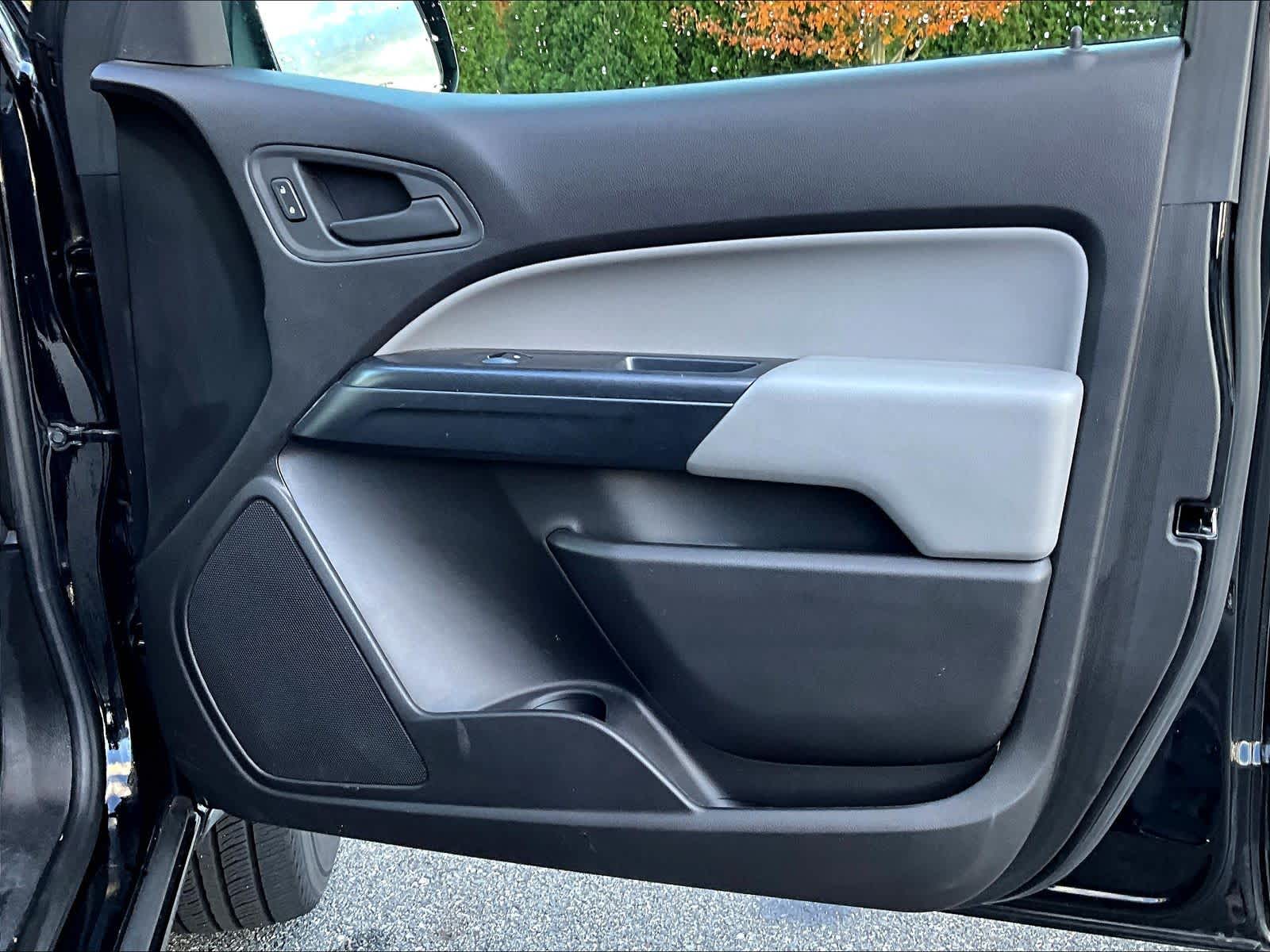 2017 Chevrolet Colorado 4WD WT - Photo 12