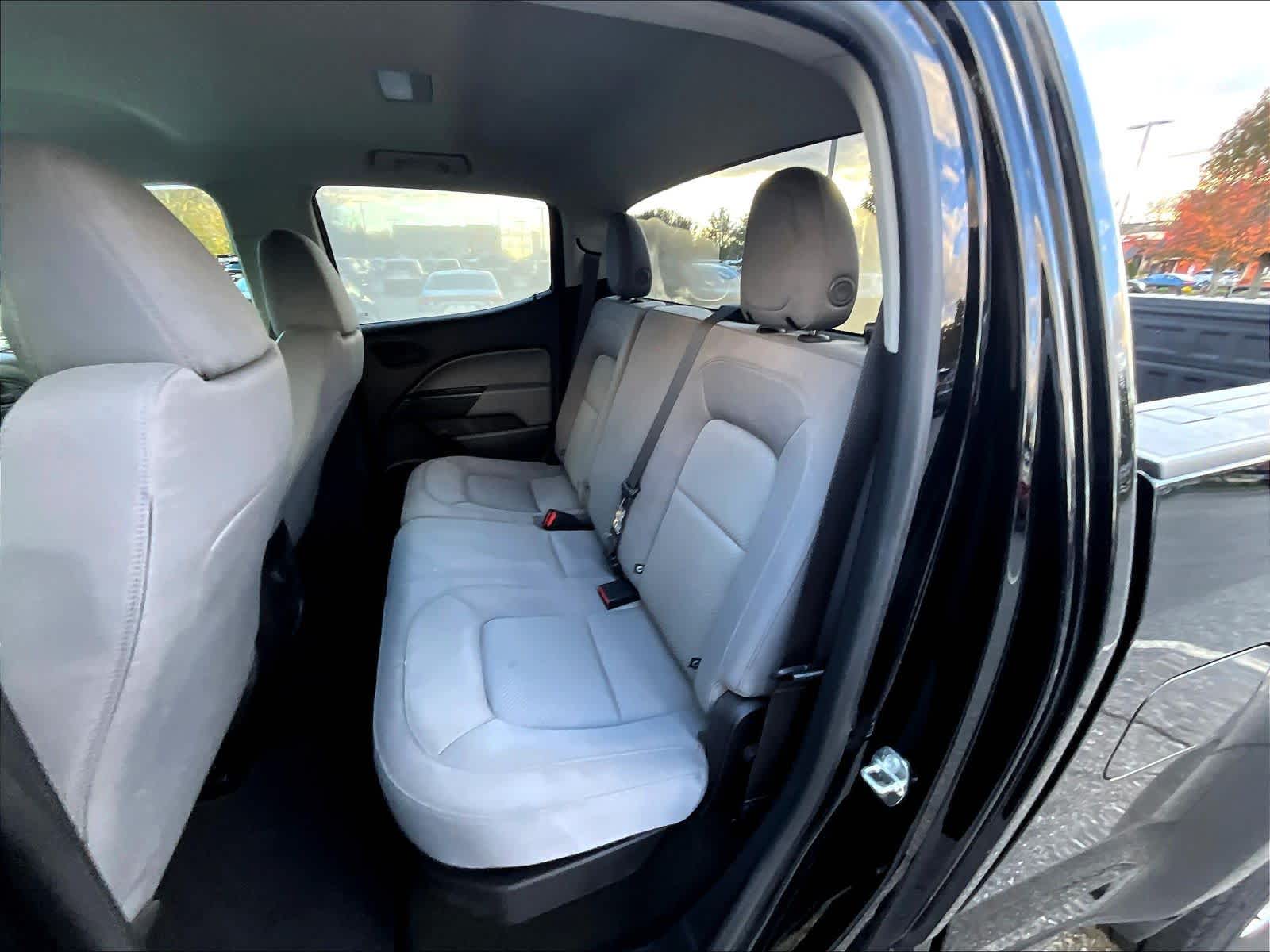 2017 Chevrolet Colorado 4WD WT - Photo 15