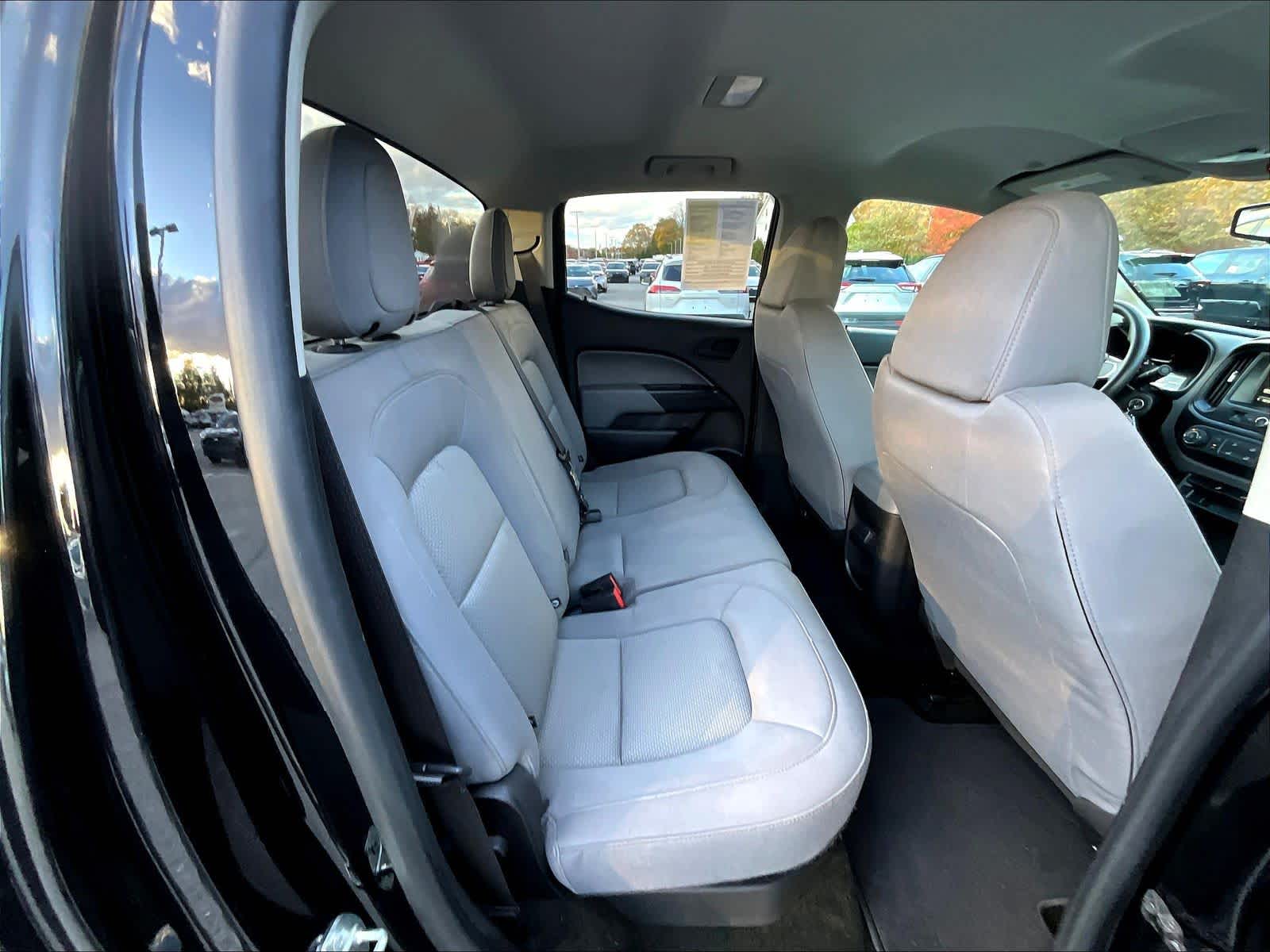 2017 Chevrolet Colorado 4WD WT - Photo 16