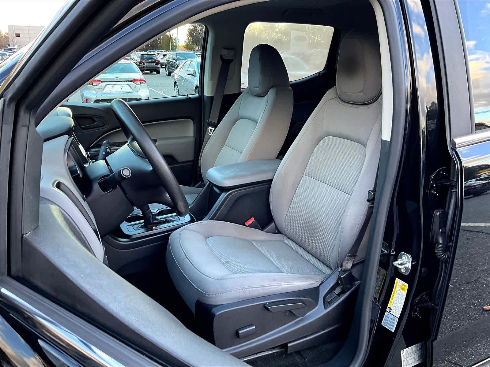 2017 Chevrolet Colorado 4WD WT - Photo 10