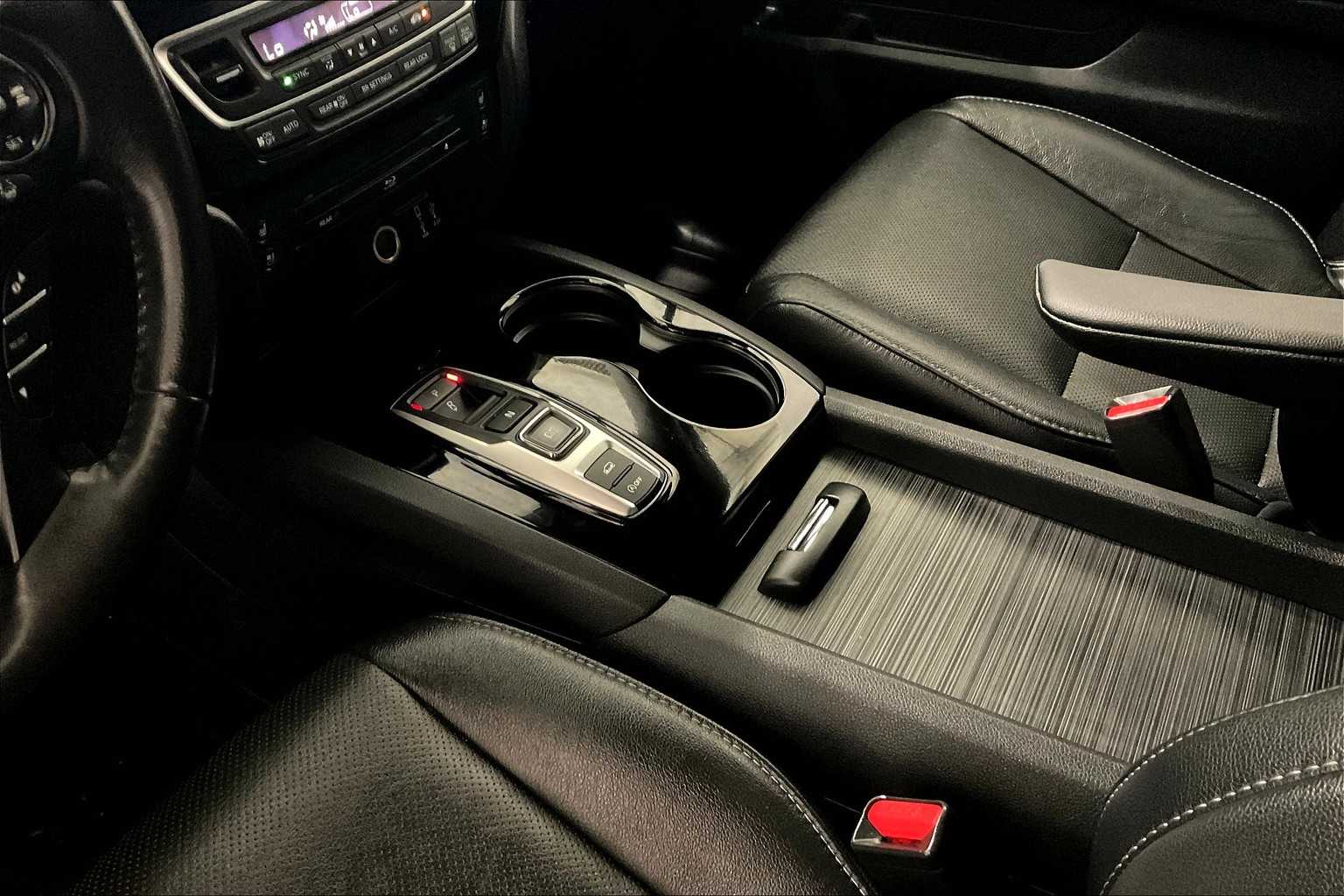 2017 Honda Pilot Elite - Photo 21