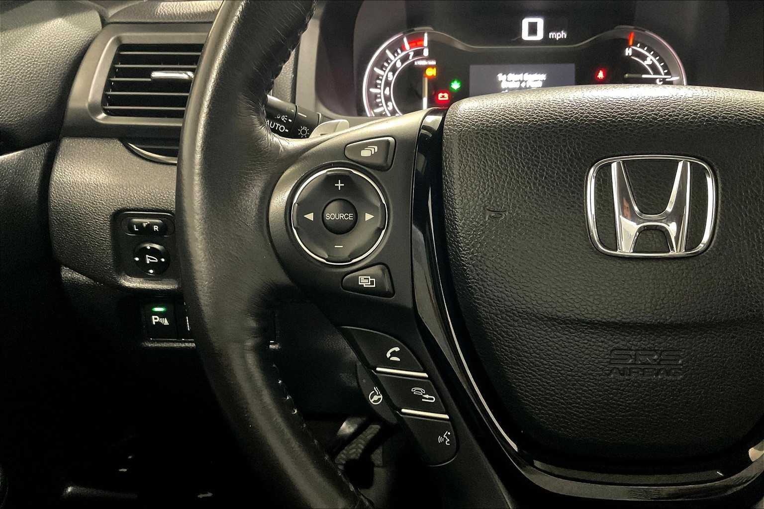 2017 Honda Pilot Elite - Photo 24